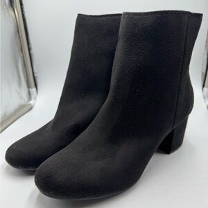 Rebel by Zigi Suede Ankle Booties Black 8
